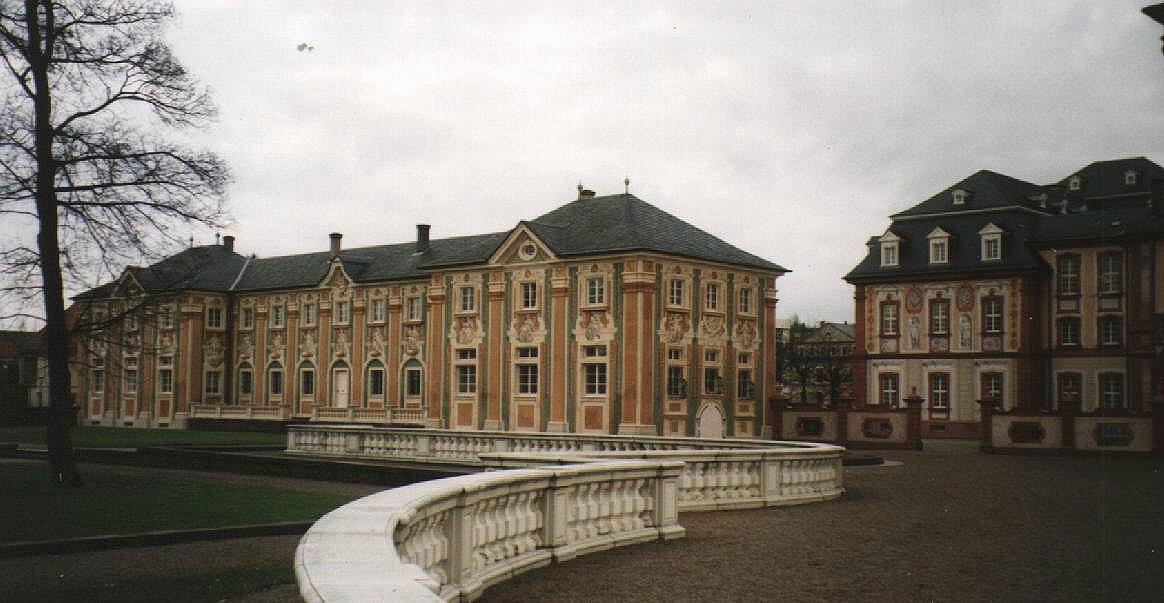 Nebengebude (c) 2001 by Buchali