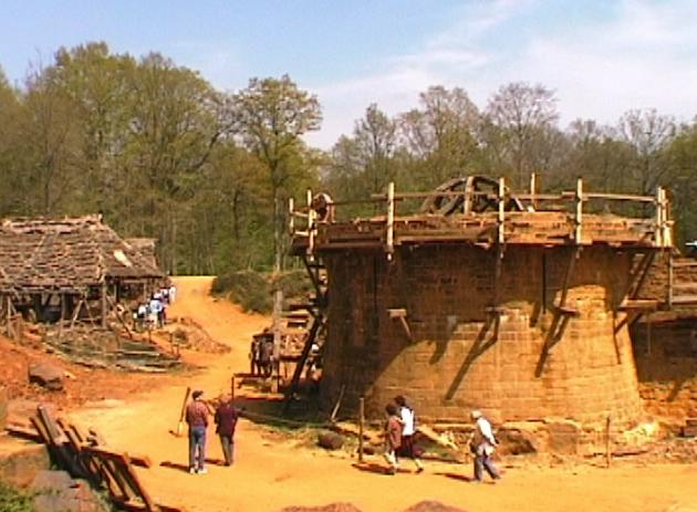 Bauzustand 2002 (mit freundlicher Genehmigung von www.guedelon.org)